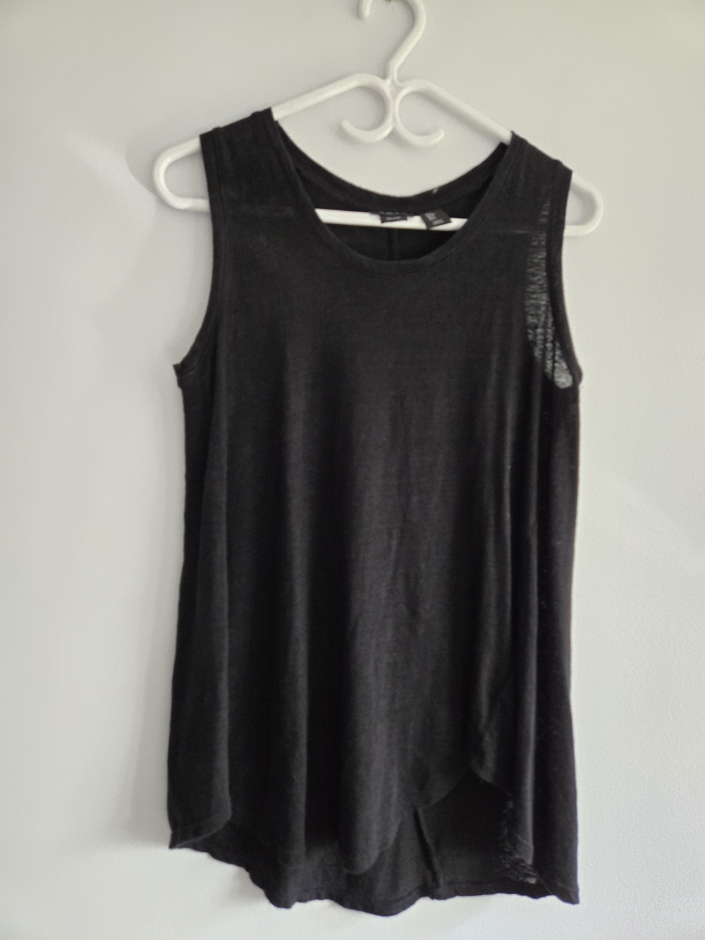Tahari Black Sleeveless Tank Top